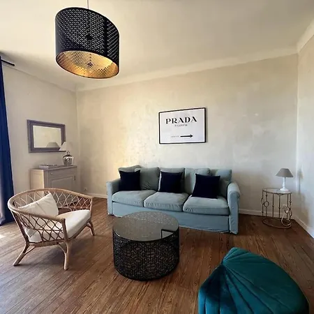 Vannie, Logement Cosy, Centre Ville, Avec Wifi 公寓 *